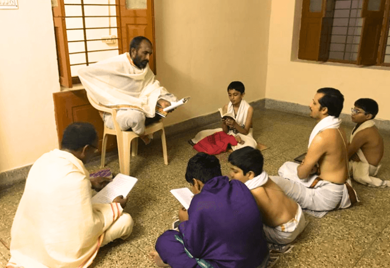 Brahmasrī Sannidhanam Srinivāsa Śarmā Garu